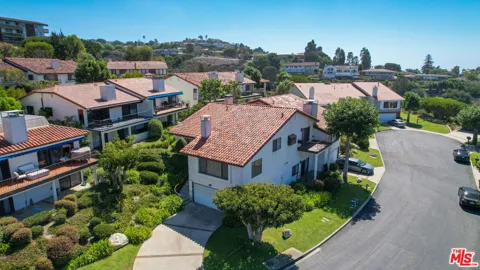 6622 Ocean Crest Drive