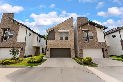 5828 Francis Oak Place