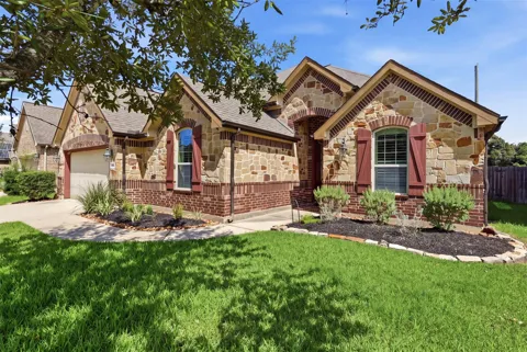 6214 Pinewood Heights Drive
