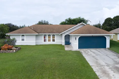 3017 SE GALT CIRCLE