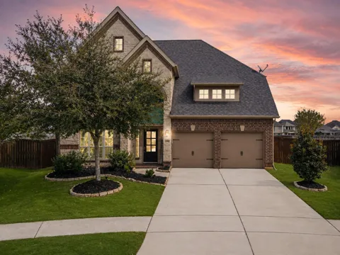6902 Elmwood Trail