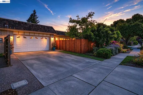 38288 Paseo Padre Pkwy
