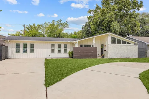 5250 Beechnut Street