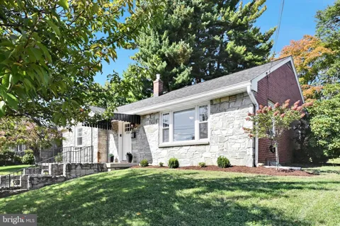 1321 MAPLE AVENUE