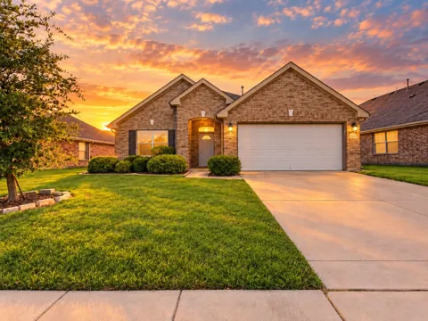 2201 Willow Creek Drive