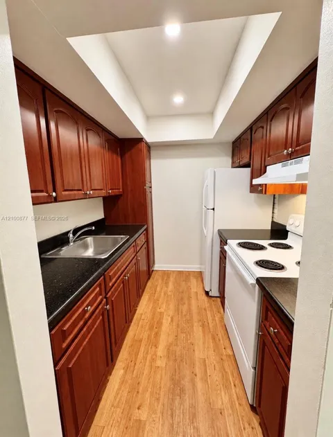 1213 SE 1st St #3