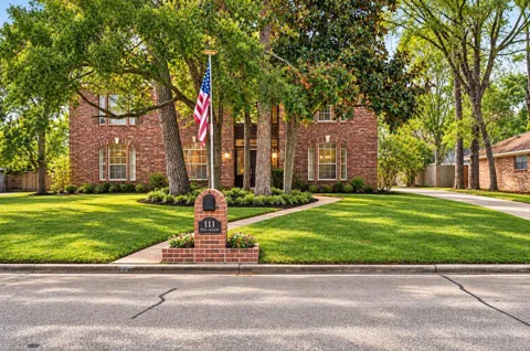111 Pine Manor Drive