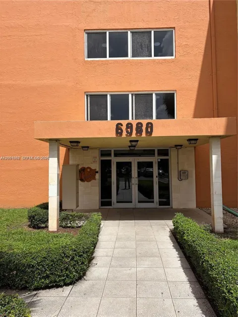 6980 NW 186th St #3-428