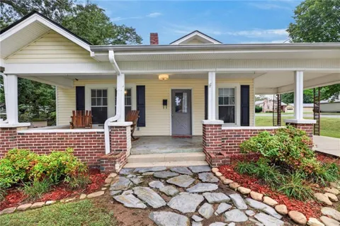 303 Bluff Street