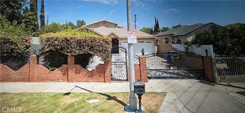 6732 Farmdale