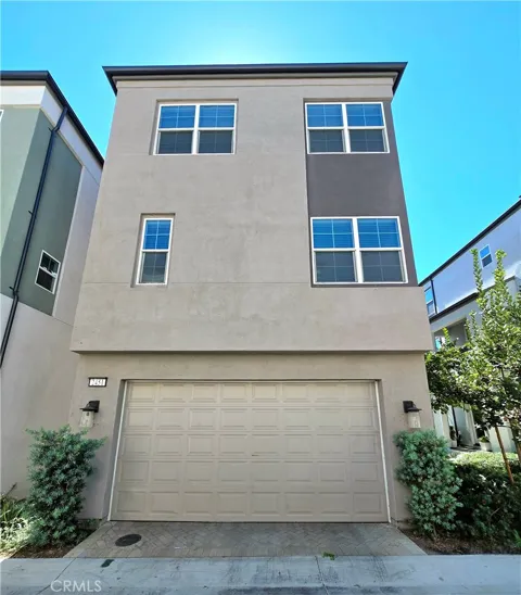2451 E Hyde Paseo