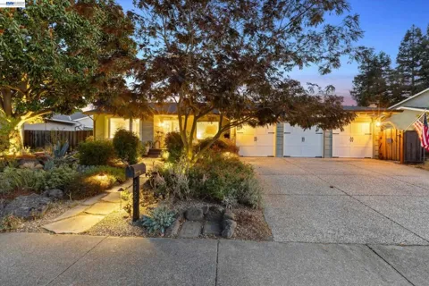 3425 Canfield Dr