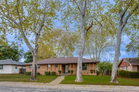 6945 Clearglen Drive