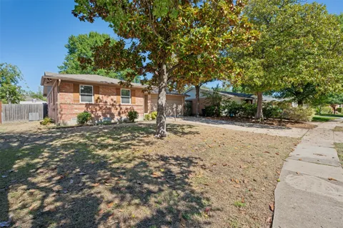 8819 Graywood Drive