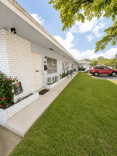 824 NE 16TH STREET #828