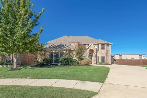 2601 Maple Leaf Drive