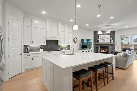 4218 Loophook Lane