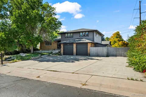 1111 S Holland Court
