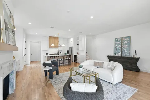 4604 Hopkins