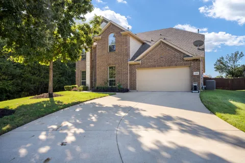 1300 Bellingham Circle