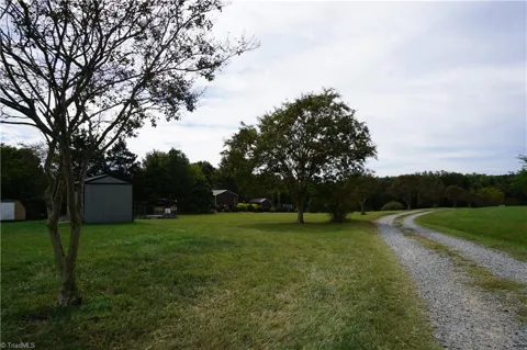 141 Old Thomas Farm Road