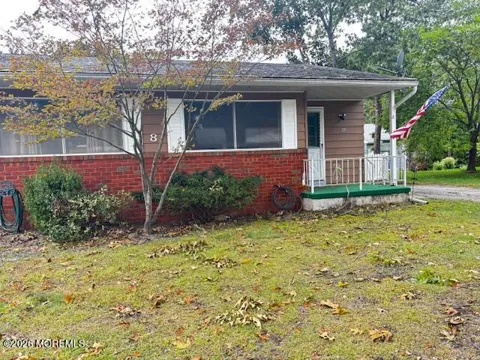 8 Wyoming Avenue