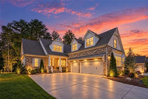 1146 Sweet Mia Lane
