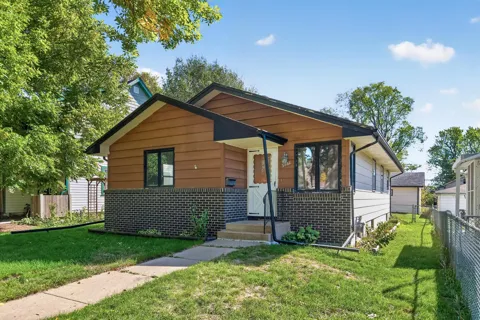 3861 Polk Street NE