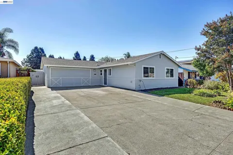 135 Teddy Drive