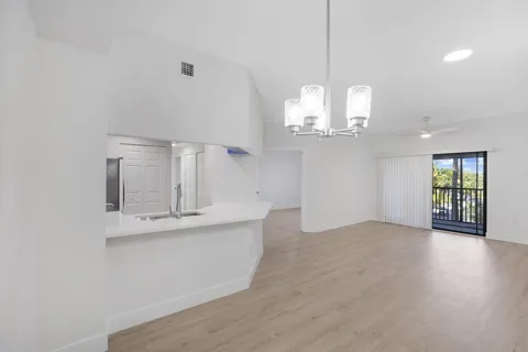 2724 ANZIO COURT #305