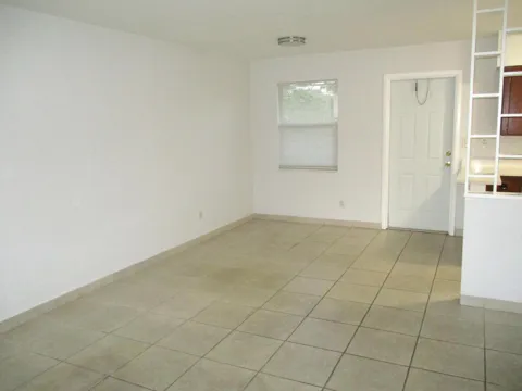 2640 PIERCE STREET #5