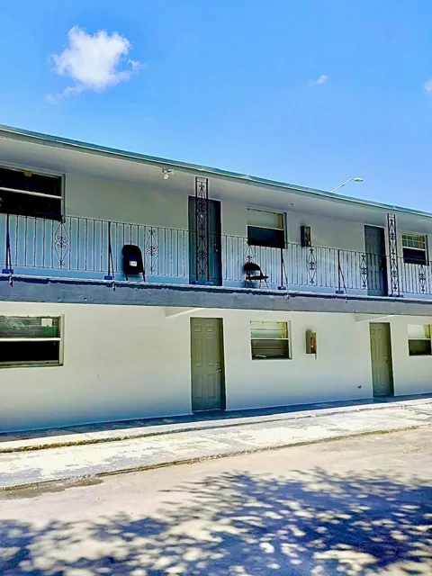 113 NW 27TH AVENUE #10
