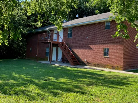 105 S Wilson Unit A Street