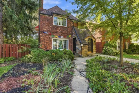 2719 Woodstock Drive #2