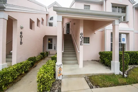 602 Muirfield Court #602E