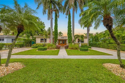 564 Palmetto Dr
