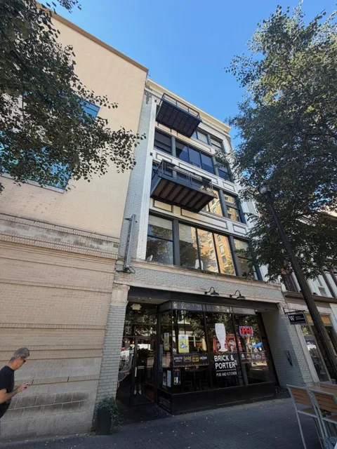 49 Monroe Center Street NW #8