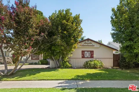5832 Ranchito Avenue