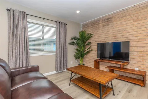 9707 Timberside Drive #6