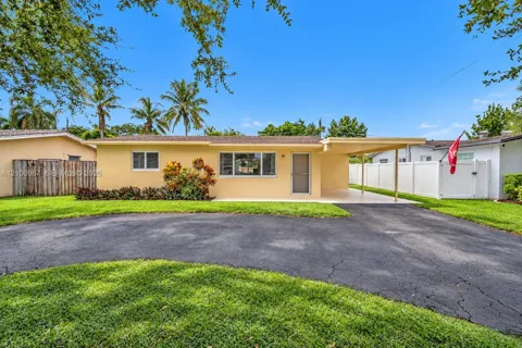 5031 SW 94th Ter