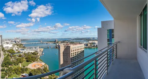 325 S Biscayne Blvd #4318