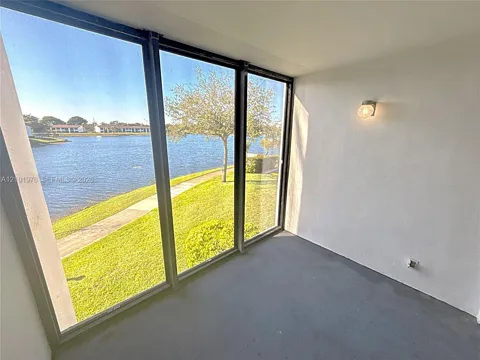 210 Lake Pointe Dr #210