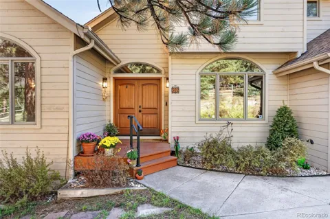 302 Cottonwood Drive