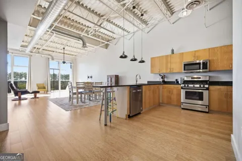 5200 Peachtree RD