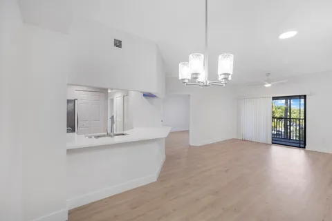 2724 ANZIO COURT #305