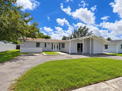 10400 SW 198th St