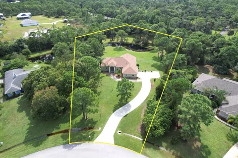 4572 Hunters Run Circle