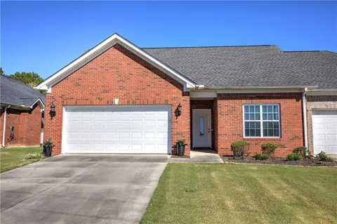 272 Blackwood Place SE
