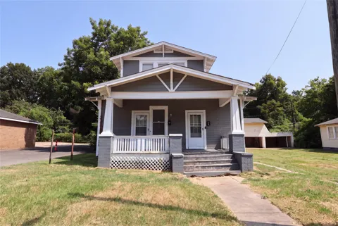 628 Olive Street