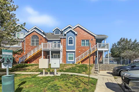 16332 E Fremont Avenue #11